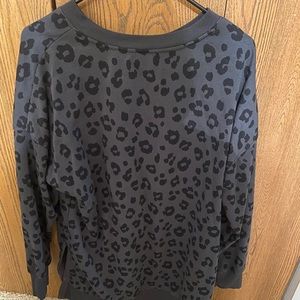 Black and gray leopard print tunic
